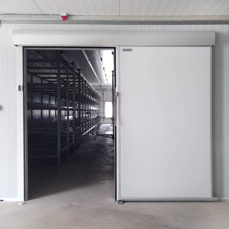 Read more about the article Cold Room Doors: Sliding vs Hinged Doors